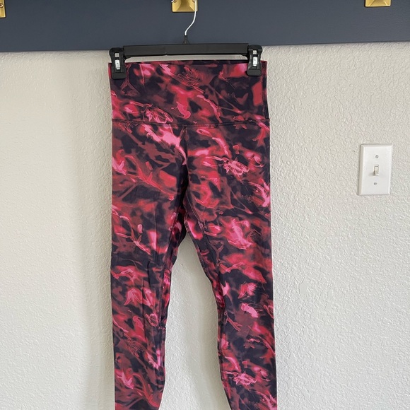 Lululemon Align High-Rise Pant 25"
Intensity Pink Blossom Multi - Picture 3 of 4